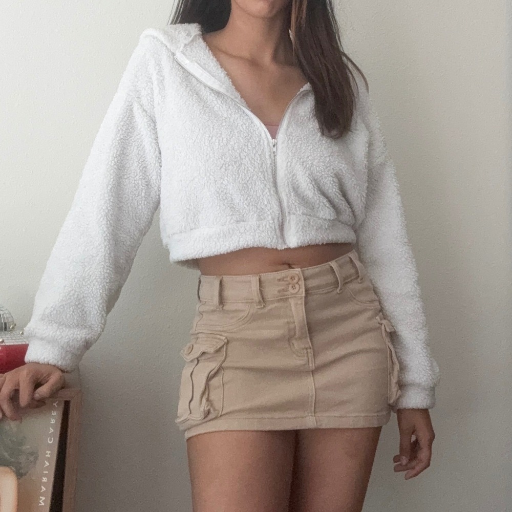 White Fuzzy Cropped Hoodie Full Zip Up Sweatshirt Jacket - Size M